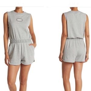 NIKE ROMPER